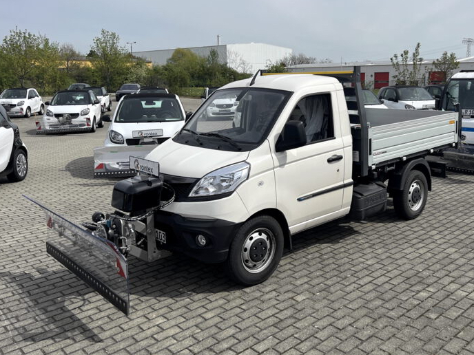 Winterdienstfahrzeug Piaggio Porter